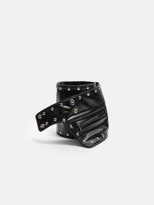 Stradivarius Szeroki pasek z ćwiekami i kieszenią  Czarny