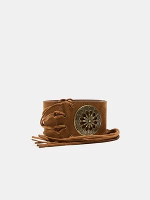 Stradivarius Szeroki pasek z rozetą i frędzlami  Jasny wielbłądzi