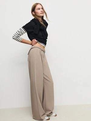 Stradivarius Szerokie spodnie eleganckie z klamrą  Brązowy