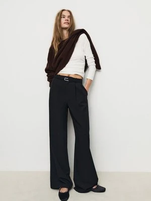 Stradivarius Szerokie spodnie eleganckie z klamrą  Czarny