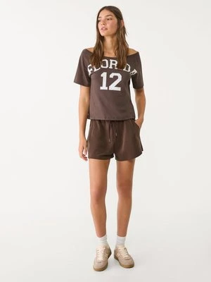 Stradivarius Szorty ze szwami o miękkim dotyku  Brązowy