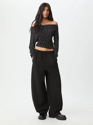 Stradivarius T-shirt z asymetrycznym dekoltem  SZARY DENIM