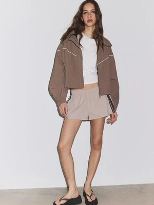 Stradivarius Techniczne spodenki mini  Kamień