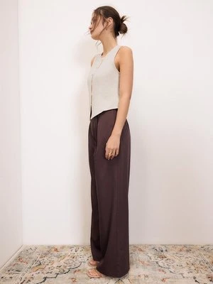 Stradivarius Top bez rękawów z guzikami  Kamień