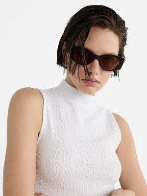 Stradivarius Top bez rękawów z półgolfem  Biały