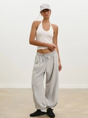 Stradivarius Top halter z wiązaniem  Ecru