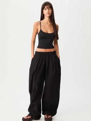 Stradivarius Top na ramiączkach z poliamidu  Czarny