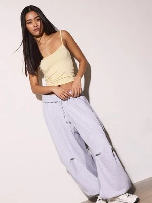 Stradivarius Top na ramiączkach z poliamidu  Żółty pastelowy