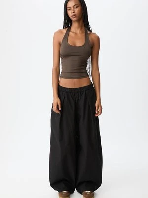 Stradivarius Top z dekoltem halter  Brązowy