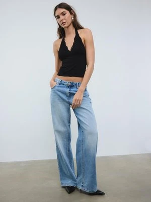 Stradivarius Top z dekoltem halter z koronką  Czarny