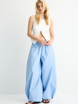 Stradivarius Top z guzikami o fakturze  Ecru