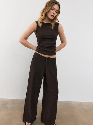 Stradivarius Top z marszczoną teksturą  Brązowy