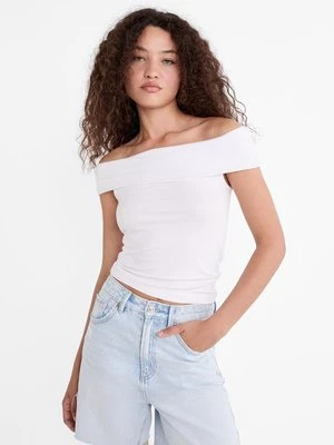 Stradivarius Top z odkrytymi ramionami  Biały