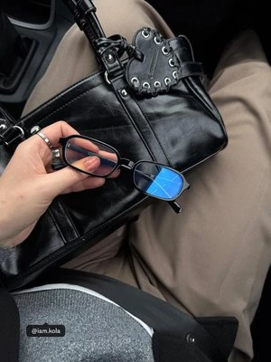 Stradivarius Torba na ramię z sercem  Czarny