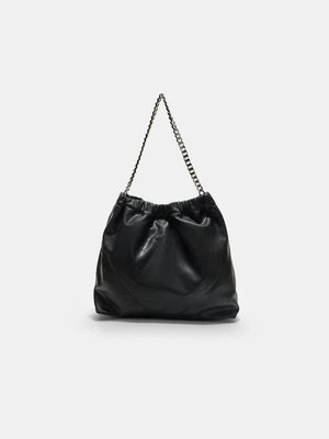 Stradivarius Torebka na ramię z łańcuszkiem  Czarny