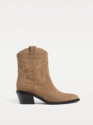 Stradivarius Zamszowe botki kowbojki  BEŻOWY