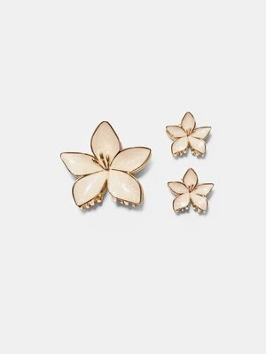 Stradivarius Zestaw 3 spinek do włosów w kształcie kwiatów  Ecru