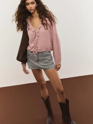 Stradivarius Zwiewna bluzka z falbanami  Pudrowy róż