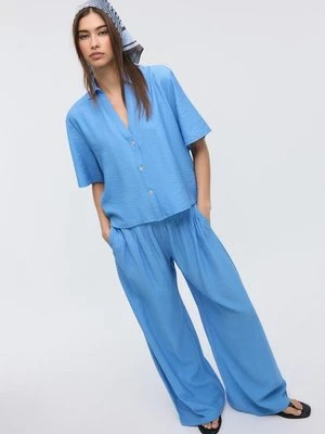 Stradivarius Zwiewna koszula na guziki  Niebieski