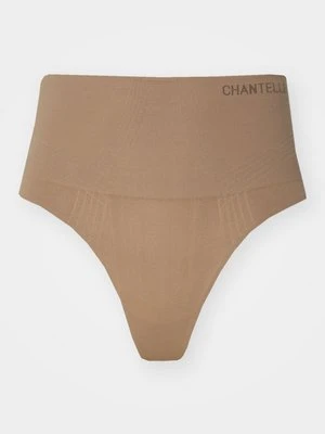 Stringi Chantelle