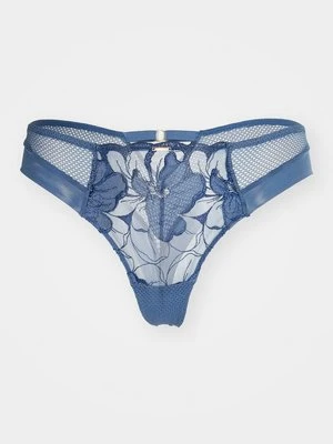 Stringi Chantelle