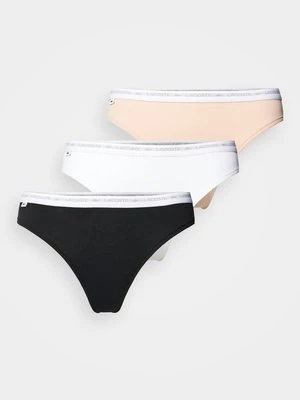 Stringi Lacoste