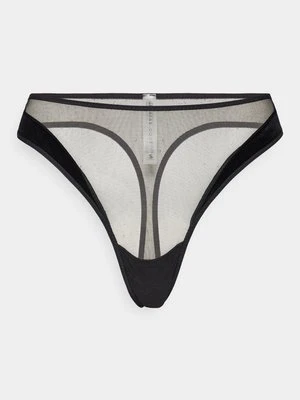 Stringi Undress Code