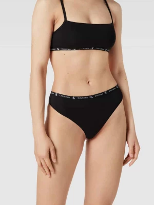 Stringi w jednolitym kolorze w zestawie 2 szt. model ‘MODERN THONG’ Calvin Klein Underwear