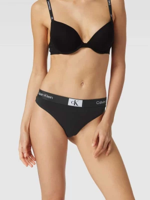 Stringi z elastycznym paskiem z logo model ‘MODERN THONG’ Calvin Klein Underwear