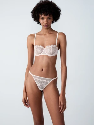 Stringi z haftowanego tiulu Etam