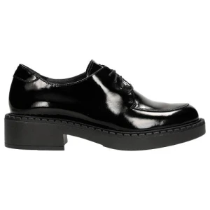 Czarne lakierowane półbuty damskie sznurowane 46187-31 Wojas