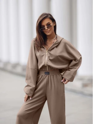 Stylowy komplet dresowy z tencelu MIKKA - mocha mousse  magmac 