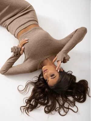 Stylowy komplet dzianinowy ze spódnicą ZAFIRE - cappuccino  magmac 