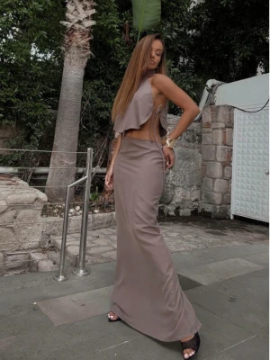 Stylowy lniany komplet 2 w 1 ze spódnicą ARYANA - mocca  magmac 