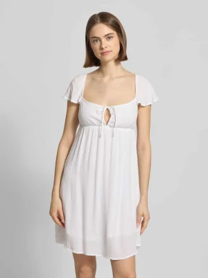 Sukienka babydoll z wiskozy z prostokątnym dekoltem i kokardą REVIEW