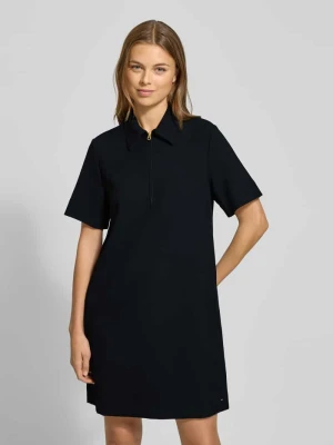 Sukienka biznesowa z krótkim zamkiem typu o kroju regular fit model ‘PUNTO KALE’ Tommy Hilfiger