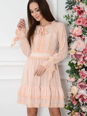 Sukienka boho z koronkowymi wstawkami pudrowa Achacja Cocomoda.pl - odzież damska, sukienki, buty, dodatki
