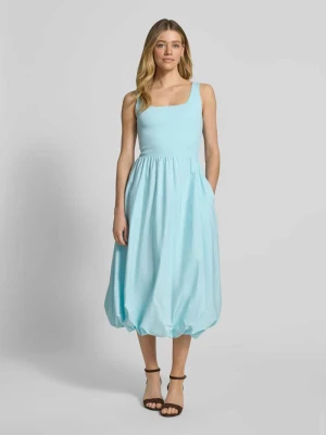 Sukienka bombka do kolan z prostokątnym dekoltem Rich & Royal