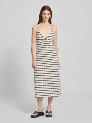 Sukienka casualowa o dopasowanym kroju z dodatkiem bawełny model ‘EVA’ Only