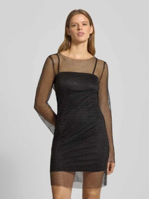 Sukienka casualowa o dopasowanym kroju z efektem siateczki model ‘TORVI’ Only