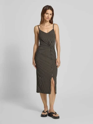 Sukienka casualowa o kroju podkreślającym sylwetkę z marszczeniem w talii Tom Tailor Denim