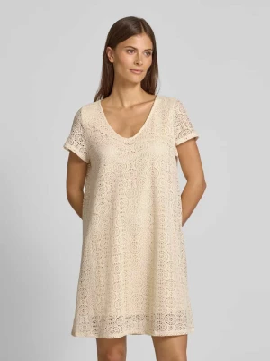 Sukienka casualowa o kroju regular fit z koronki model ‘MAYA’ Vero Moda