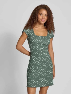 Sukienka casualowa o kroju slim fit z wycięciem model ‘HILLARY’ Only