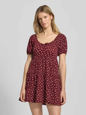 Sukienka casualowa o linii A z krótkim rękawem model ‘HILLARY’ Only