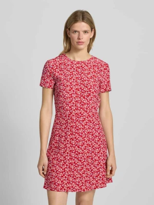 Sukienka casualowa taliowana z czystej wiskozy Tommy Jeans