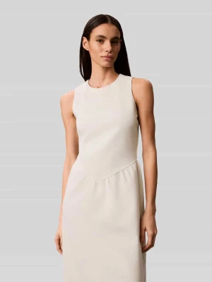 Taliowana sukienka casualowa z lekkim marszczeniem Calvin Klein Złamany biały