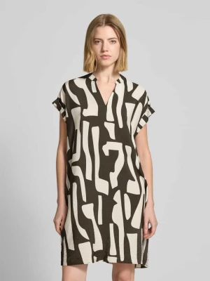 Sukienka do kolan z kołnierzem z lamówką model 'Wulana dune' Opus Khaki