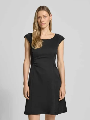 Sukienka do kolan z marszczeniami Armani Exchange