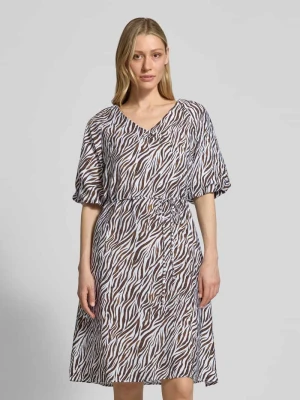 Sukienka do kolan z mieszanka wiskozy z wiązany pasek model 'Mele' FREE/QUENT