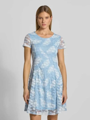 Sukienka do kolan z okrągłym dekoltem Apricot